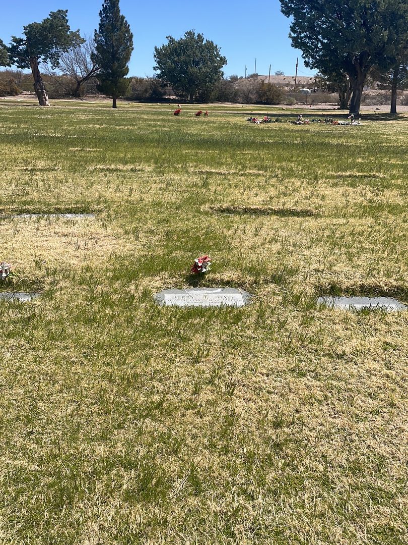 Jerry T. Hall's grave. Photo 1