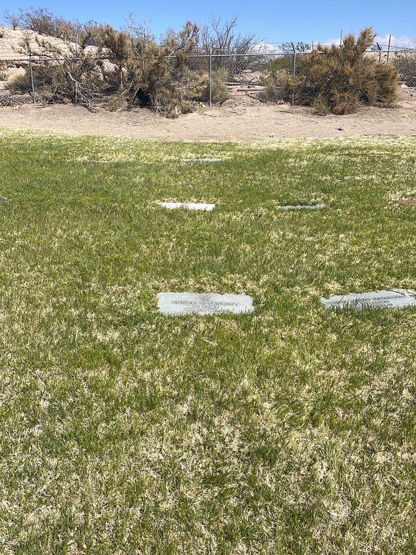Edgar O. Tackitt's grave. Photo 1