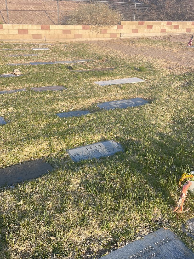 Muriel L. Ebert's grave. Photo 1