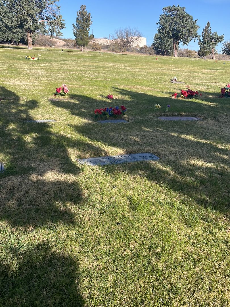 Edward Sanchez's grave. Photo 1