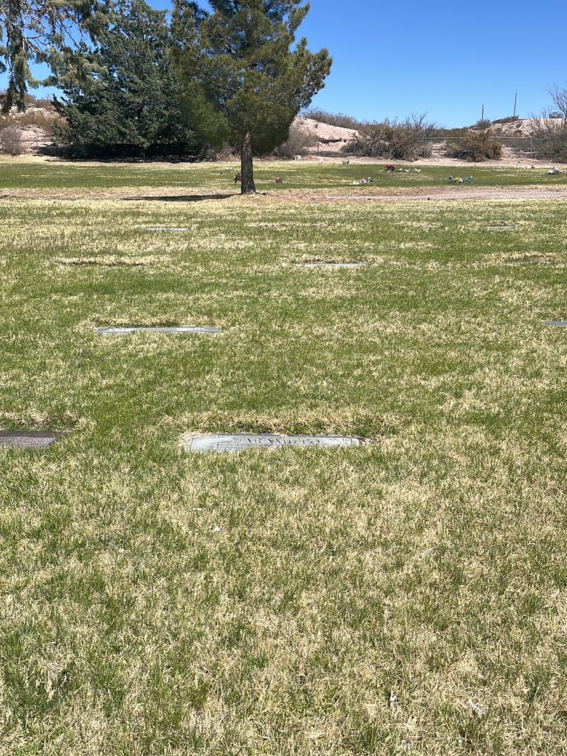 Albert S. Jaramillo's grave. Photo 1
