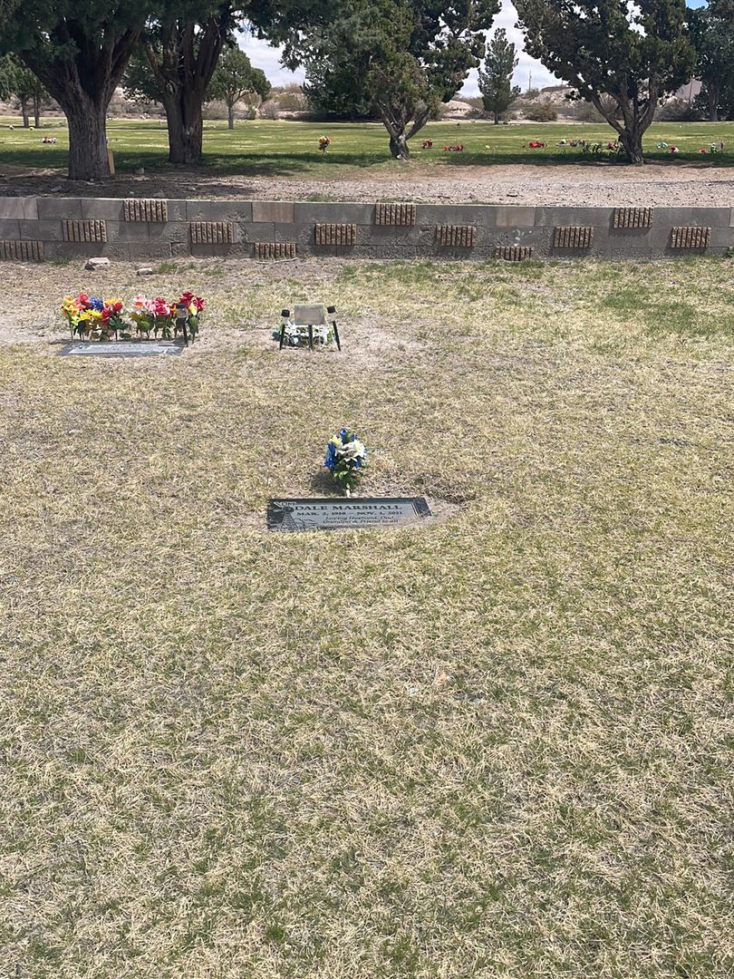 Dale Marshall's grave. Photo 1