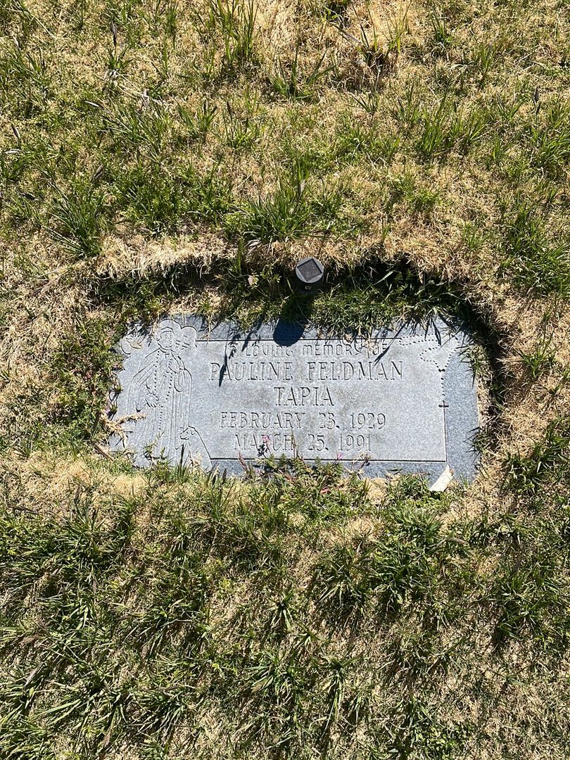 Frank Feldman Tapia's grave. Photo 1