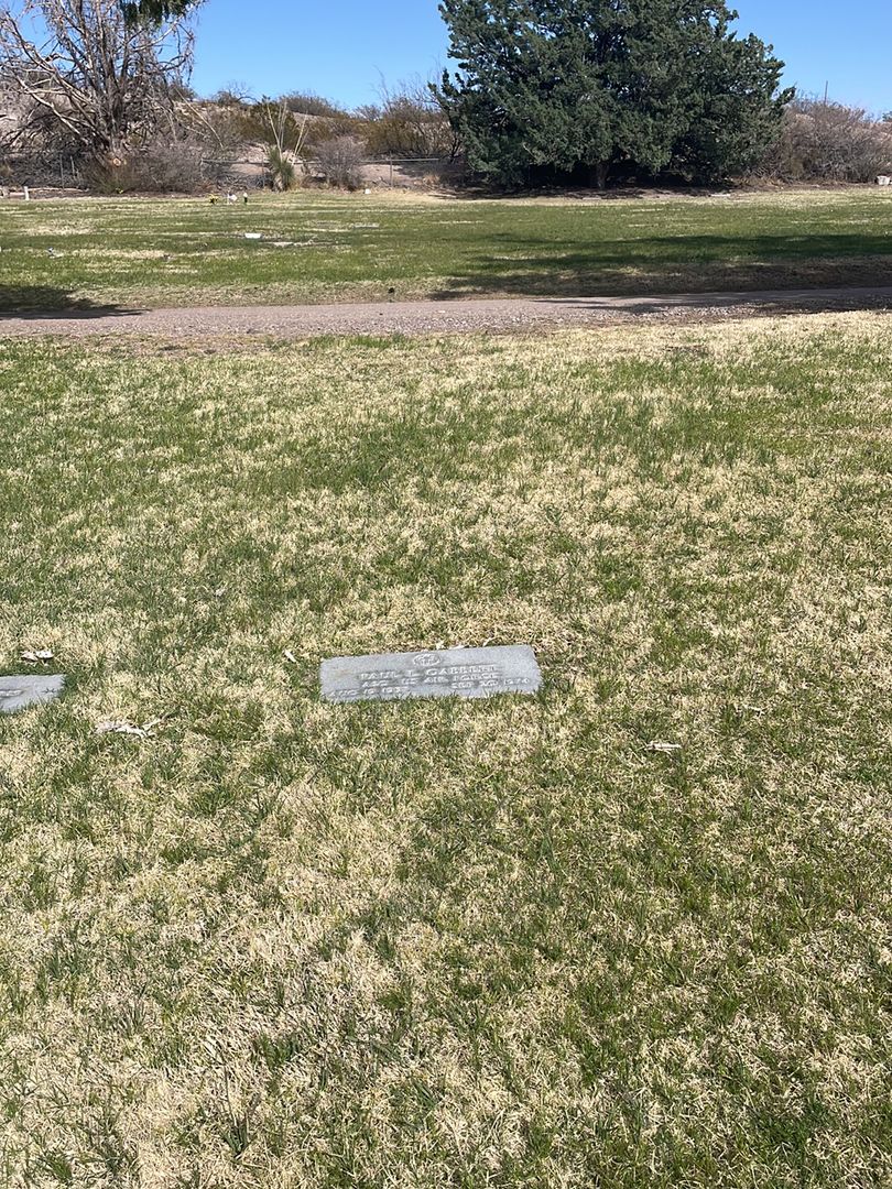 Paul Leon Gabbert's grave. Photo 1