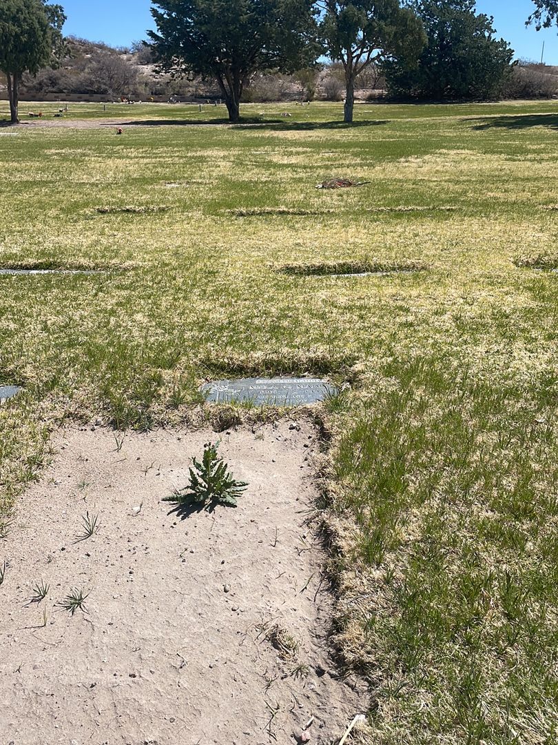 Mela C. Madrid's grave. Photo 1