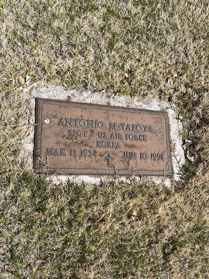 Antonio M. Tafoya's grave. Photo 1