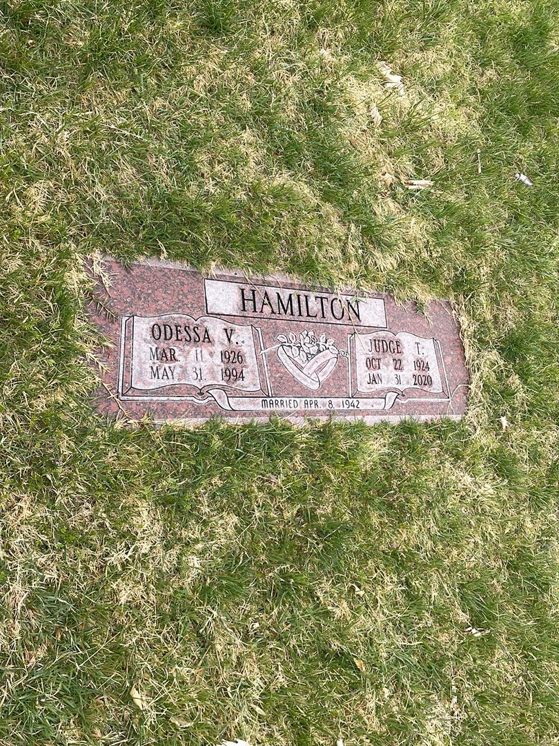 Judge T. Hamilton's grave. Photo 1