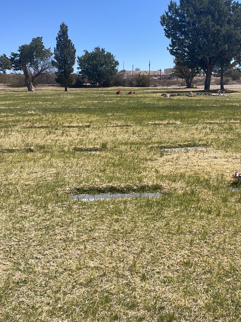 John W. Ulery's grave. Photo 1