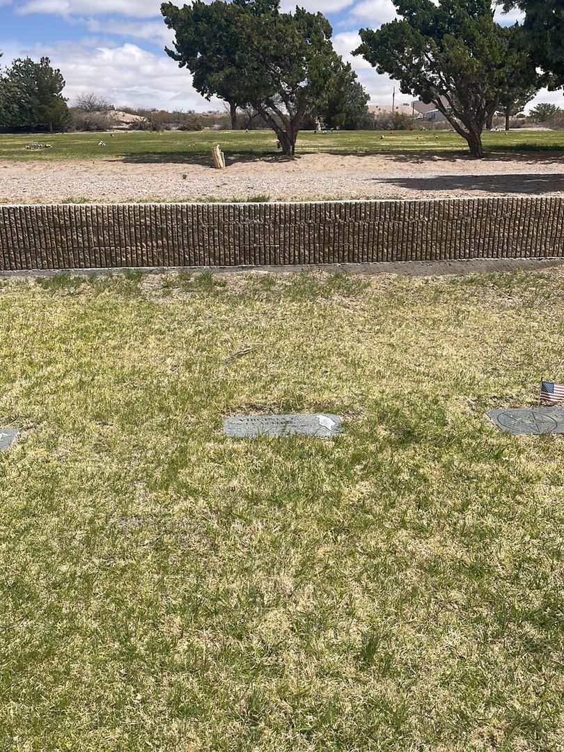 Virginia L. Feather's grave. Photo 1