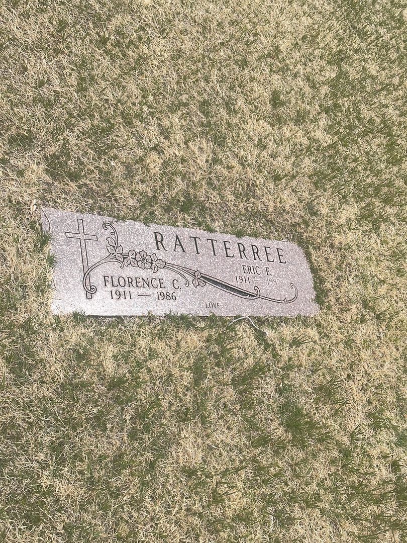 Eric E. Ratterree's grave. Photo 1